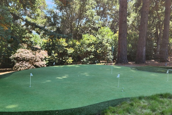 San Francisco backyard putting green